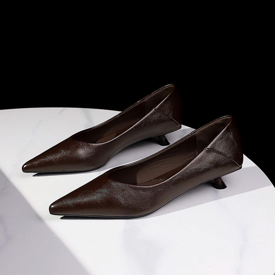 Retro Style Women's Low Heel Pumps Office Commuter Shoes Pointed Toe Slip-On - Image 3