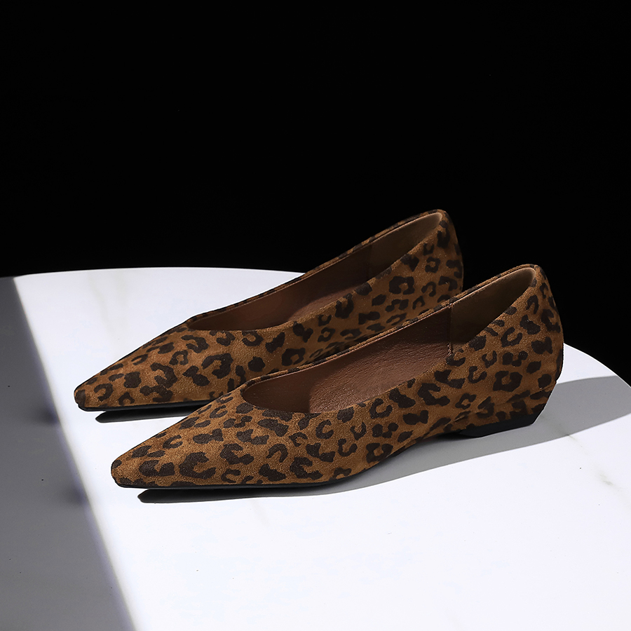 French Style Pointed Toe Leopard Print Wedge Heel Women's Casual Shoes - Image 4