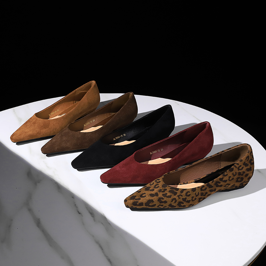 French Style Pointed Toe Leopard Print Wedge Heel Women's Casual Shoes